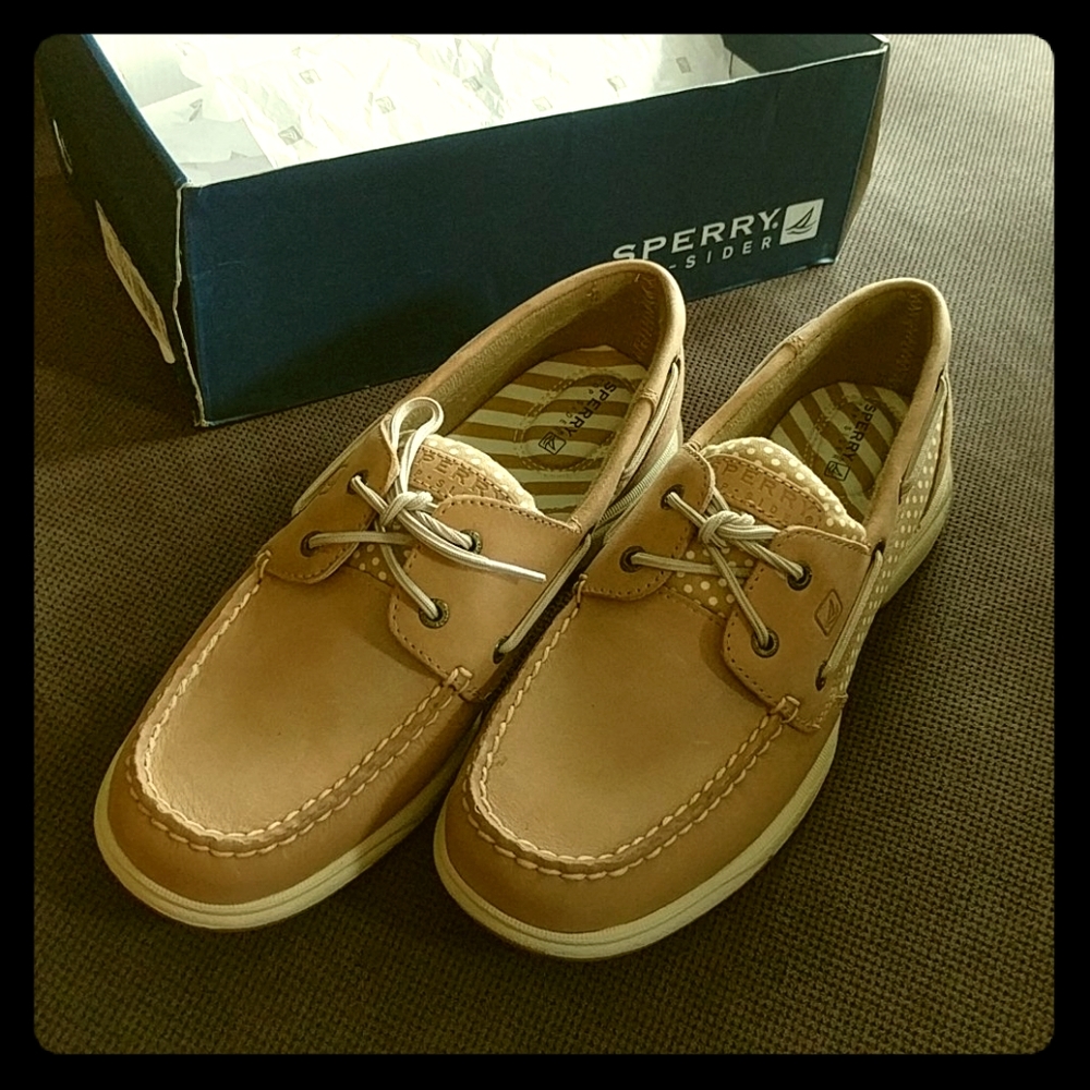 Unworn Sperry shoes (women)